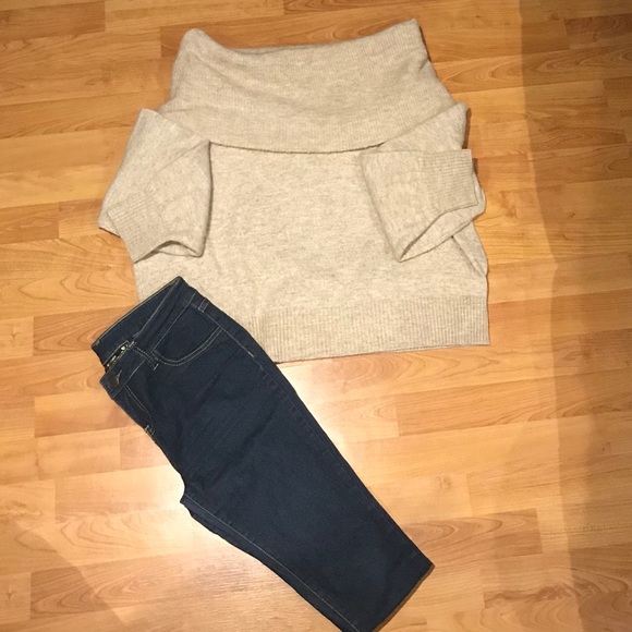 H&M Off-the-shoulder Sweater - Picture 4 of 4